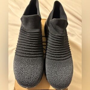 HJR Black Athletic Slip-On Shoes like wearing a sock. Solid firm heel. Size 10